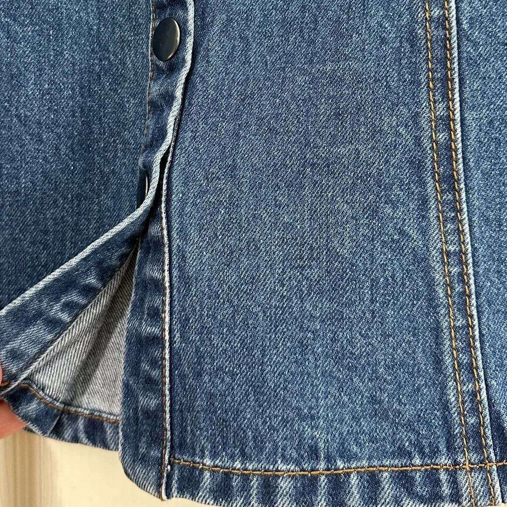 BDG button snap front denim skirt m